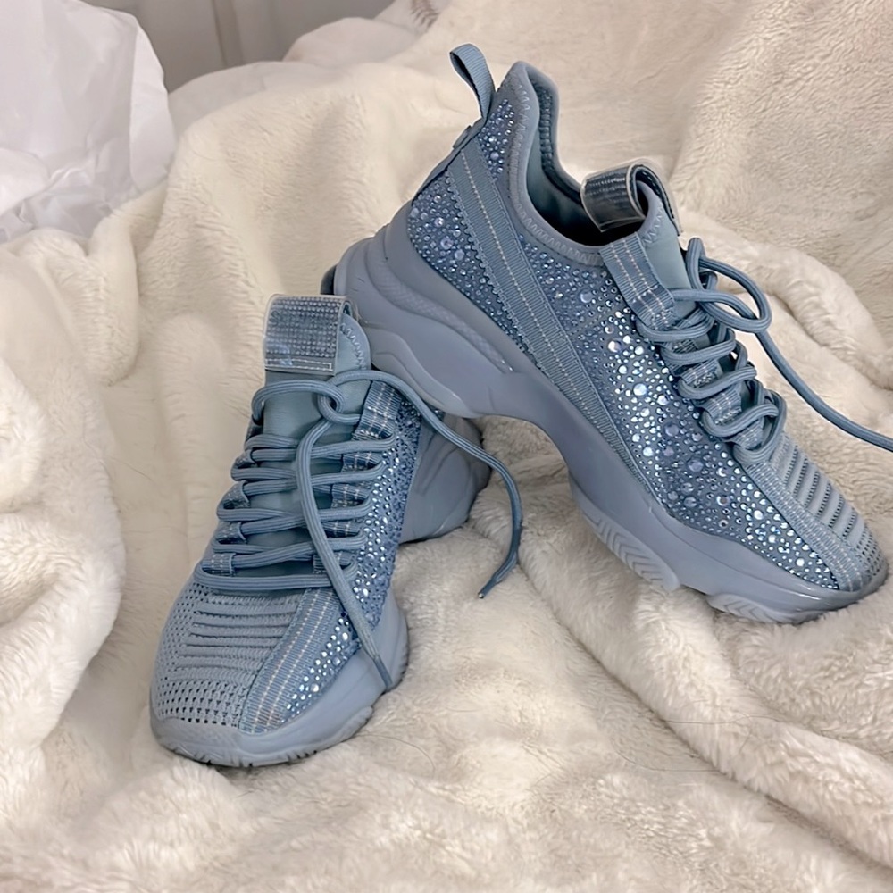 COPY - Steve Madden size 8 tennis with rhinestone.